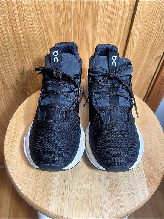 On Running Shoes - On Cloudswift Athletic Shoes Black & White US 7W